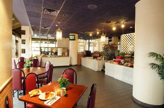 温莎优质套房酒店 餐厅 照片